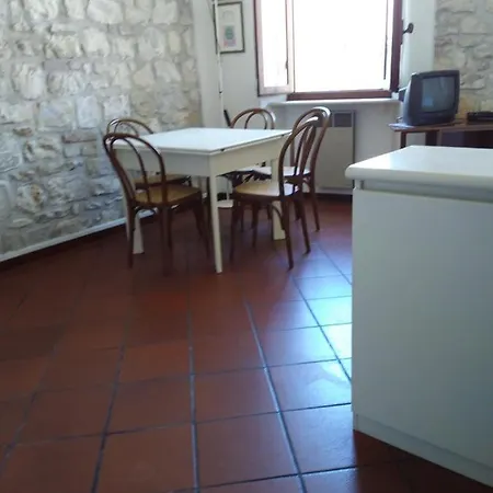 Cavour 35m * Sirolo